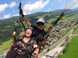 Tandem Paragleiten und Tandemflüge Paragliding im Pinzgau und in Schnittenhöhe Zell am See